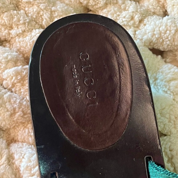 GUCCI Stripe GG Interlocking Logo Thong Kitten Heel Sandals - Picture 5 of 8